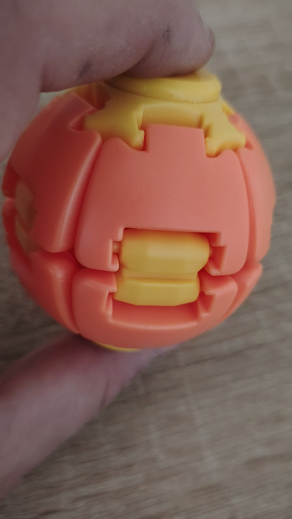 Balle Toupie Transformable - Fidget Anti-Stress à Presser et à Faire Tourner