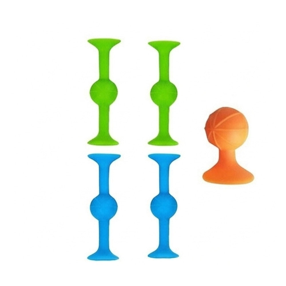 Lot de cinq pièces : deux fléchettes ventouses vertes, deux bleues et une balle ventouse orange